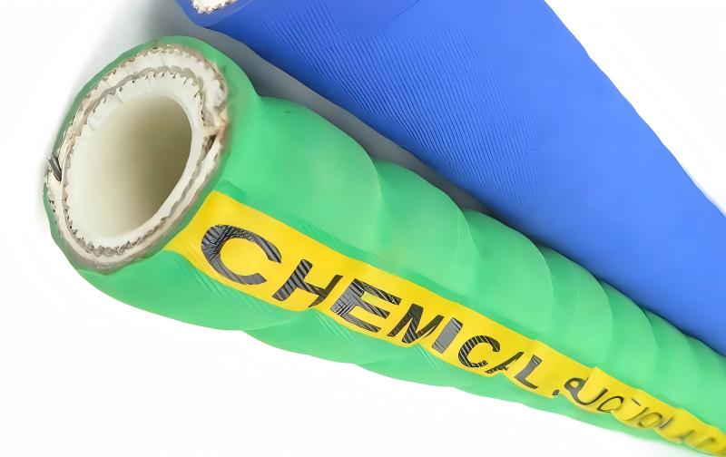 Mangueras de goma PTFE resistentes a ácidos y álcalis: la “armadura protectora” para el transporte de fluidos químicos